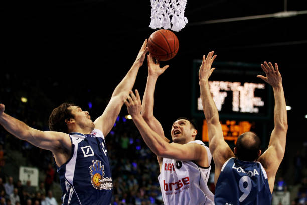 战中带领球 战中带领球