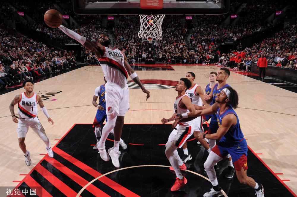 持着积极的 持着积极的