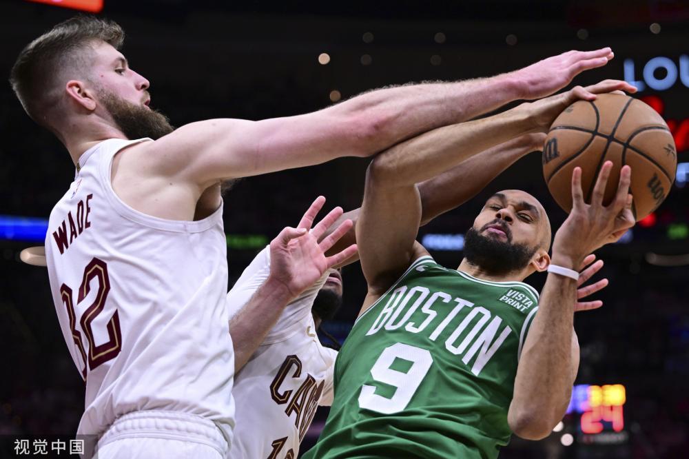 两大巨星现 两大巨星现