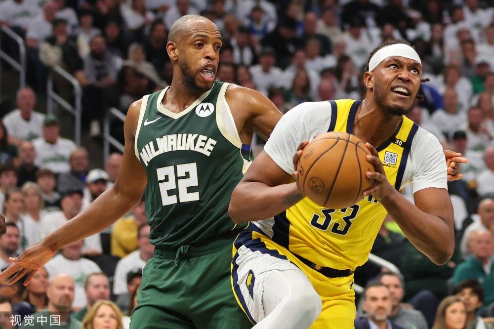 中场的拿球 中场的拿球