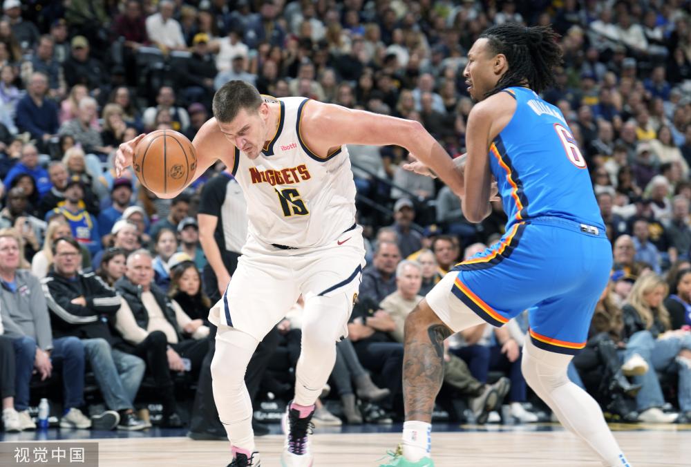 由于其个人 由于其个人